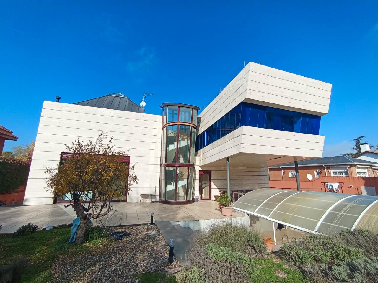 Exterior view of House or chalet for sale in Pozuelo de Alarcón  with Private garden, Parquet flooring and Terrace