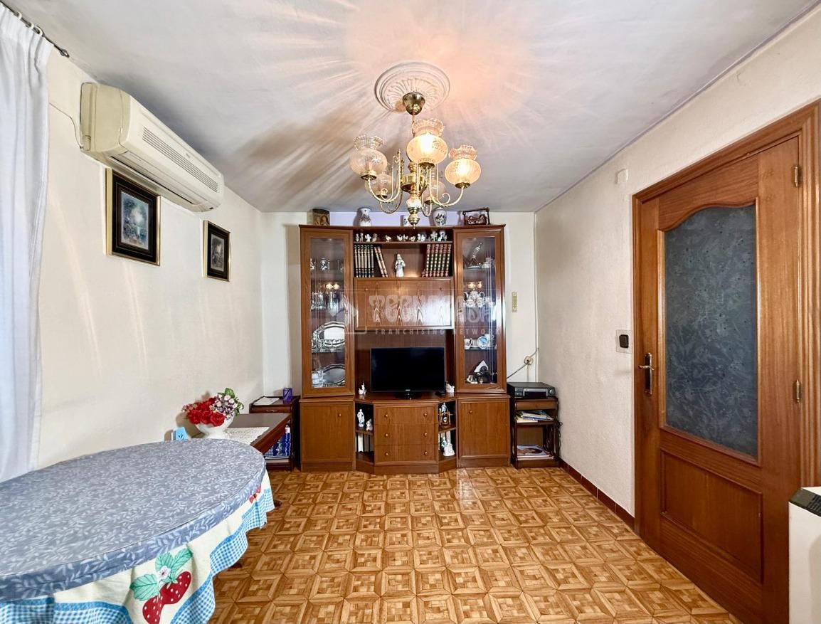 Sala de estar de Piso en venta en  Madrid Capital con Aire acondicionado y Calefacción