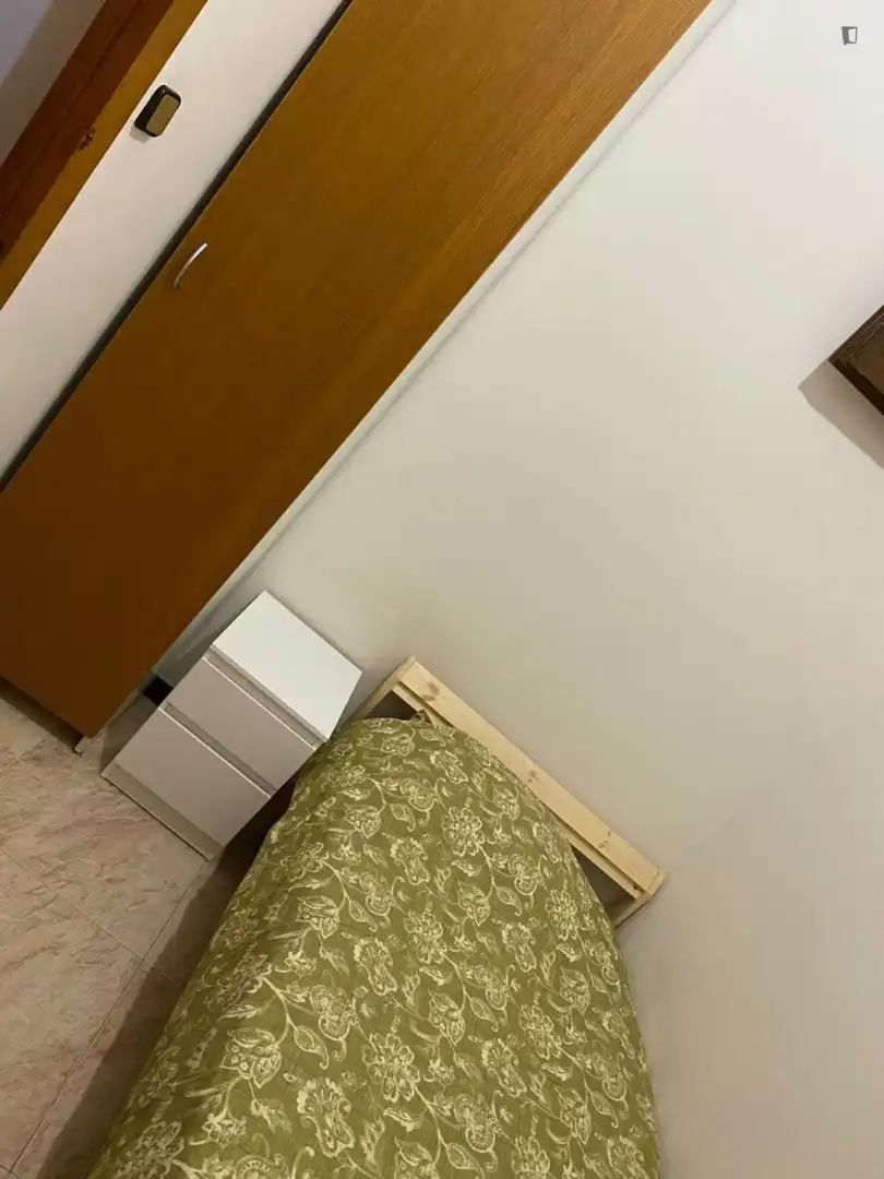 Dormitori de Apartament per a compartir en  Barcelona Capital amb Moblat, Forn i Rentadora