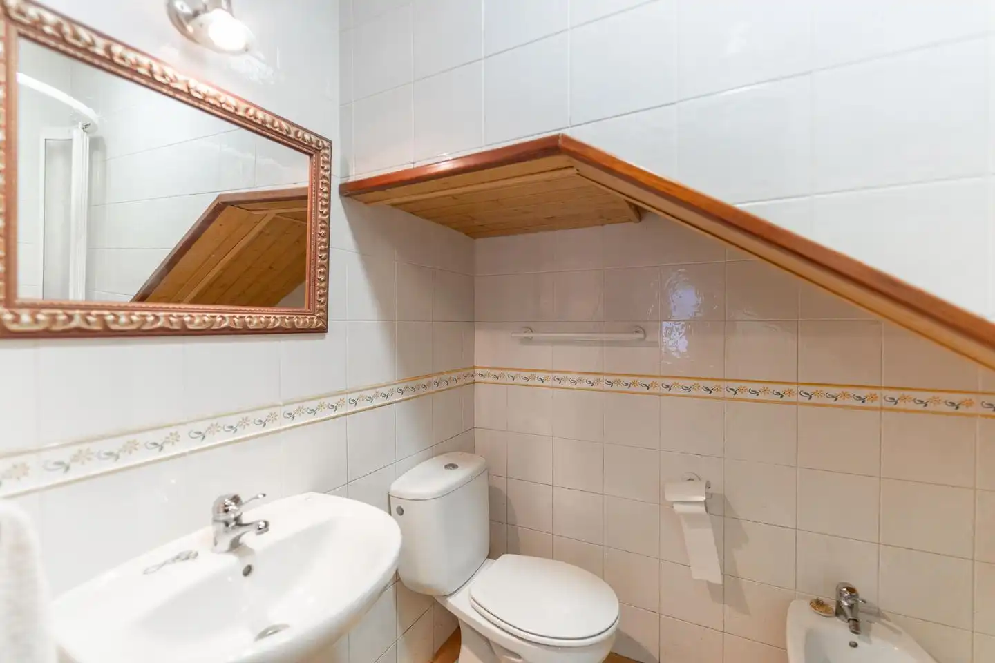 Baño de Casa adosada en venta en Somiedo con Calefacción, Jardín privado y Terraza