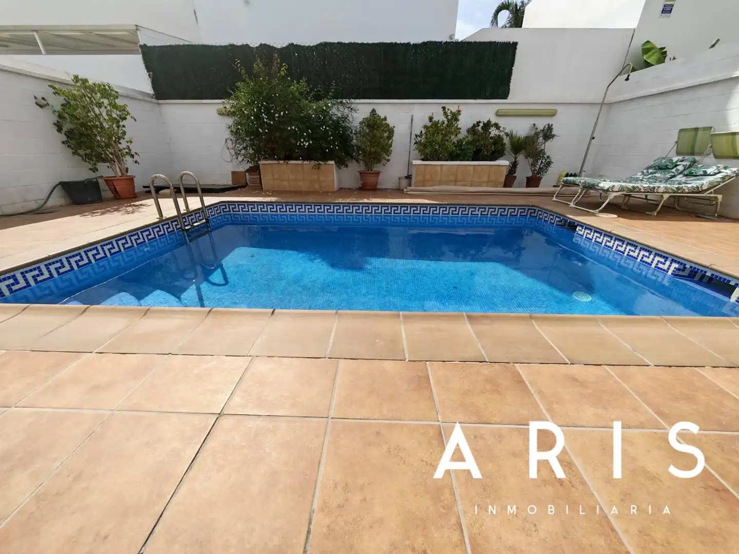 Piscina de Casa adosada en venta en Alhaurín de la Torre con Aire acondicionado y Piscina