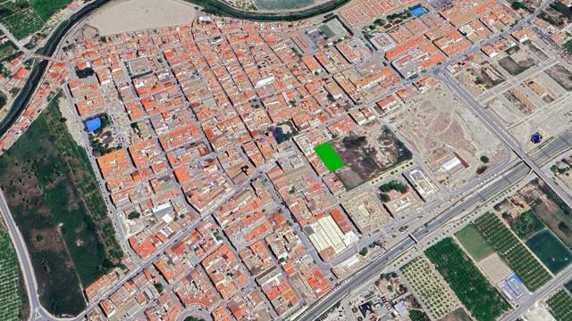 Terreno en Venta en C/ Alcalde José Manzano  en Beniel