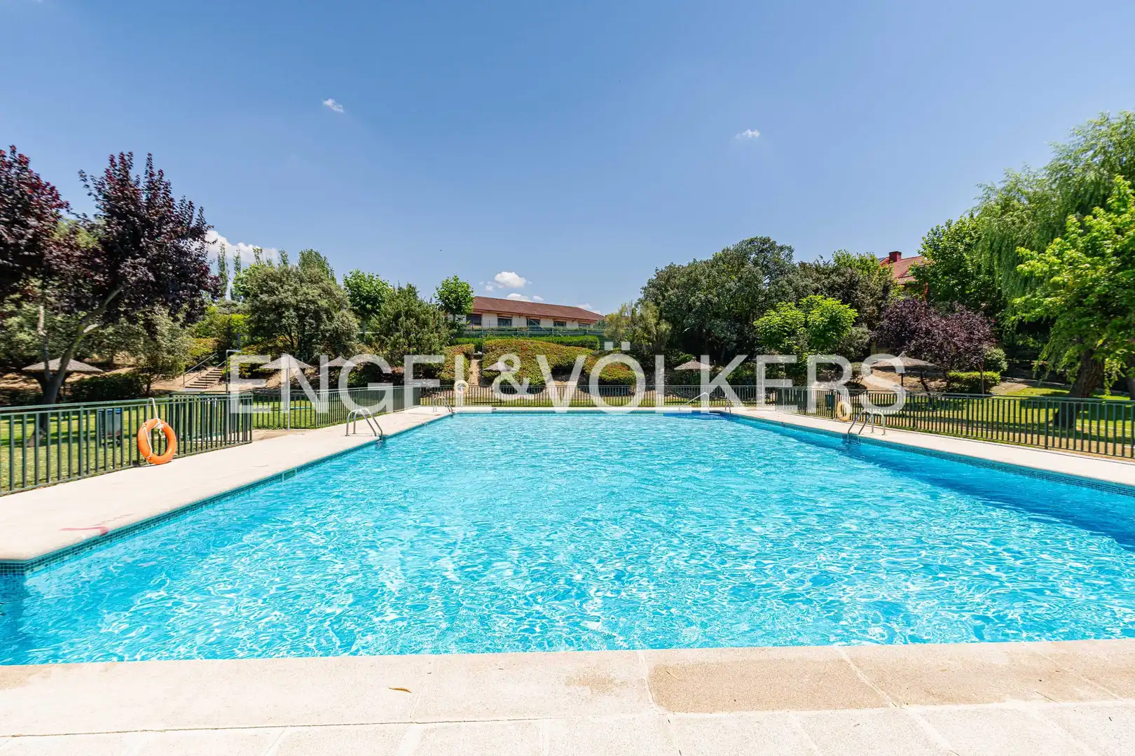 Piscina de Casa o xalet de lloguer en Las Rozas de Madrid amb Aire condicionat, Calefacció i Terrassa