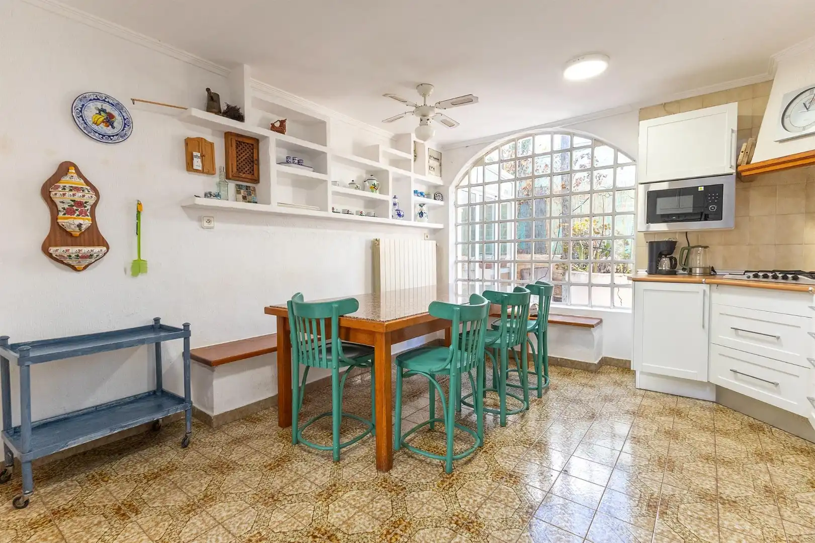 Cuina de Casa o xalet en venda en El Campello amb Aire condicionat, Calefacció i Jardí privat