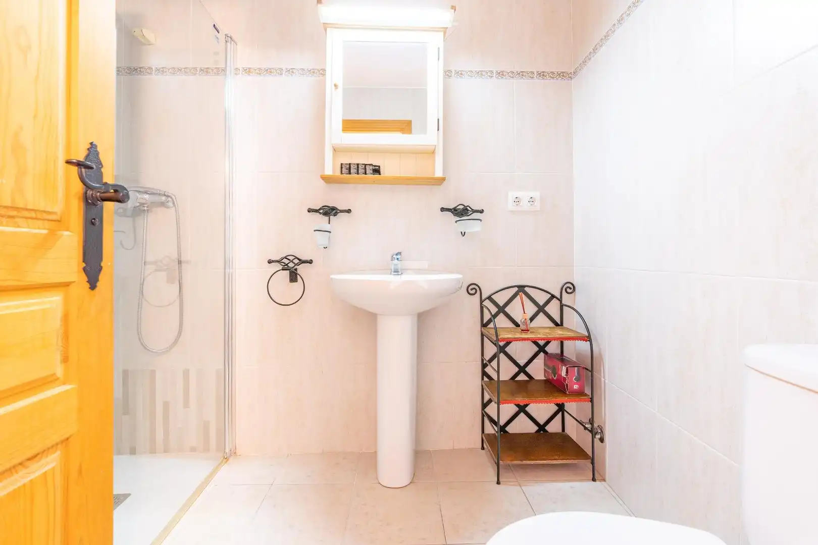 Bathroom of Houses for sale in Torroja del Priorat  with Heating, Terrace and Furnished