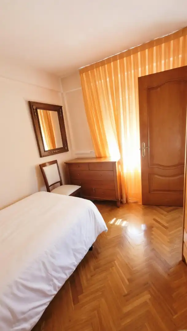Habitación de Piso en venta en Madrid con Terraza y Amueblado