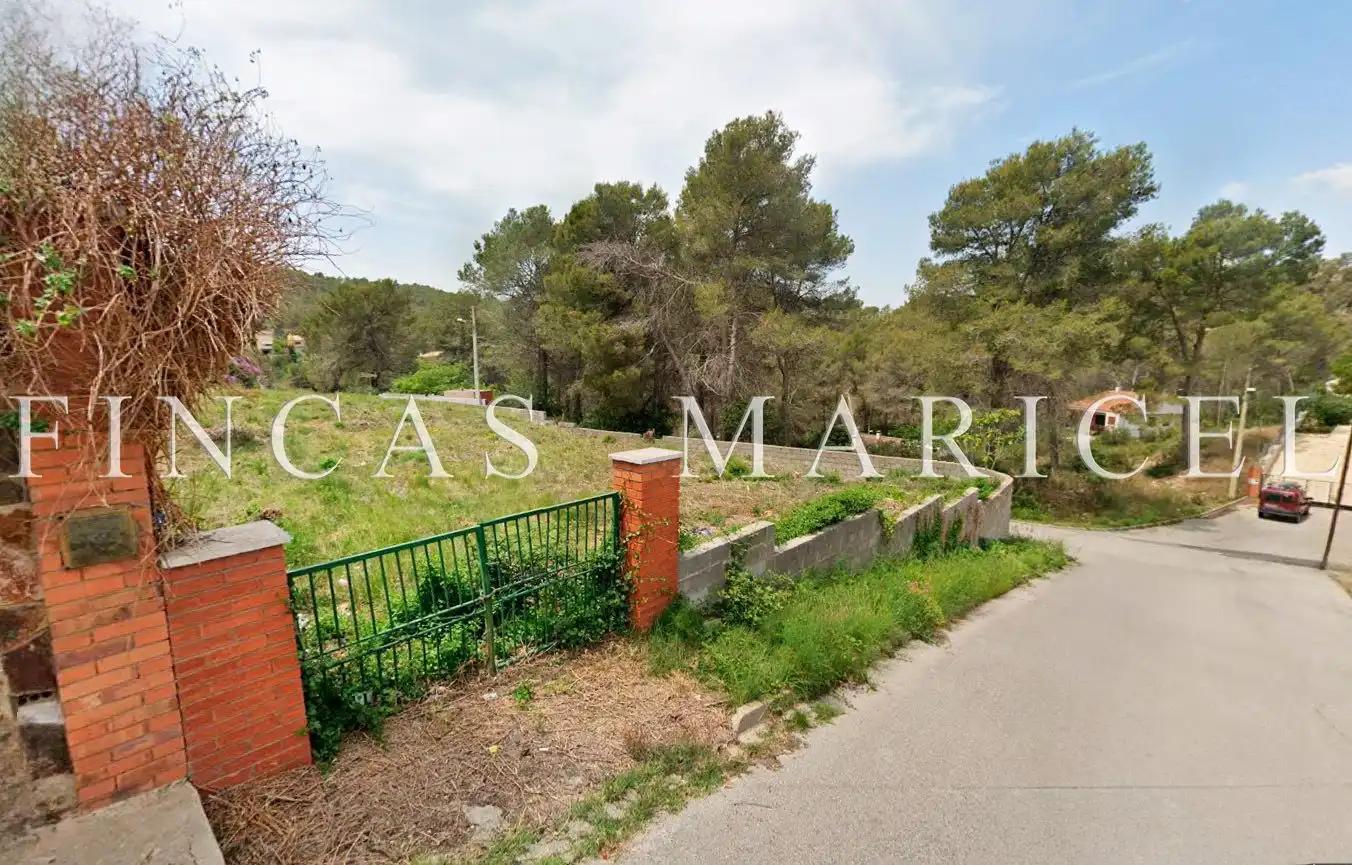 Lands and plots for sale in Olivella
