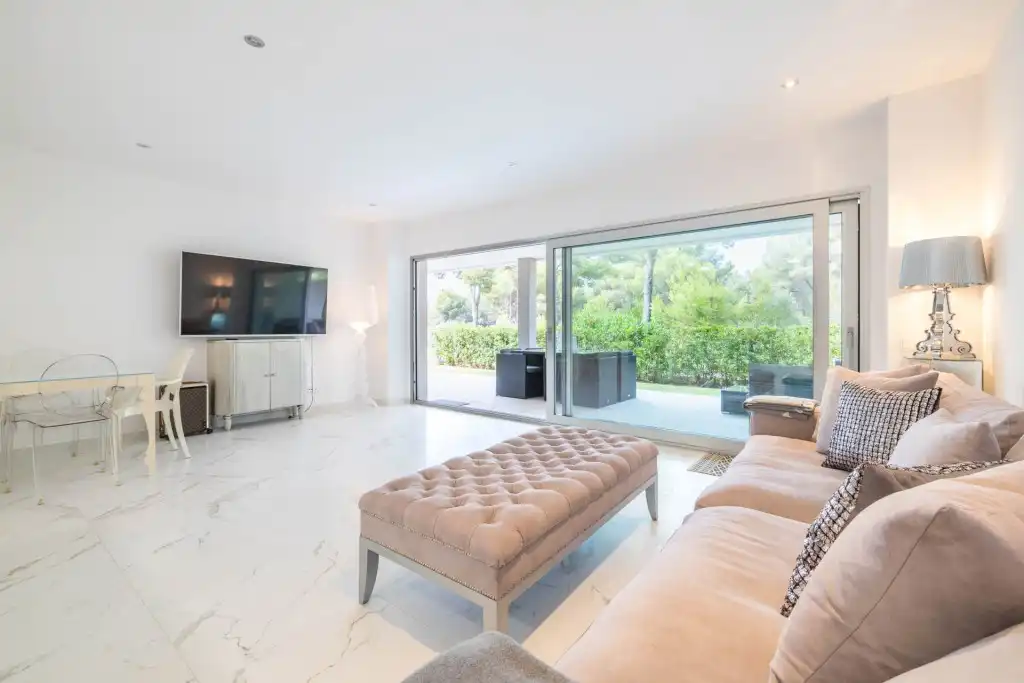 Sala d'estar de Apartament en venda en Calvià amb Aire condicionat, Calefacció i Jardí privat