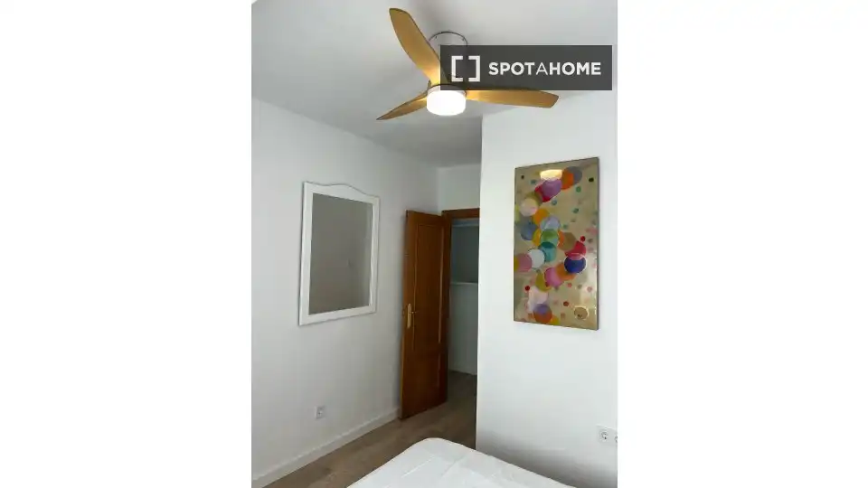 Habitación de Piso de alquiler en Moncada con Aire acondicionado, Calefacción y Amueblado