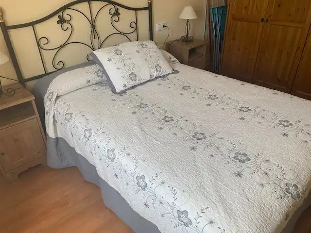 Habitación de Piso de alquiler en Puertollano con Aire acondicionado, Calefacción y Amueblado