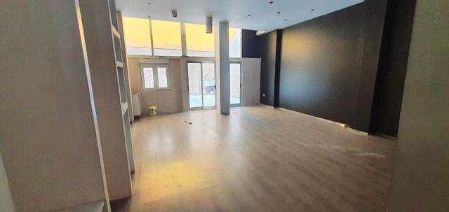 Local comercial en Venta en Carrer del Poeta Alberola en Nou Moles