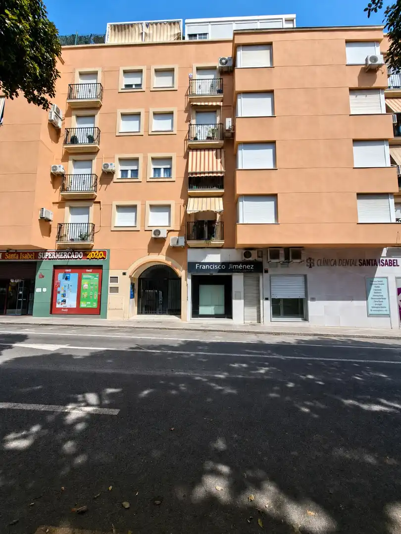 Vista exterior de Ático en venta en Almería con Aire acondicionado, Terraza y Trastero