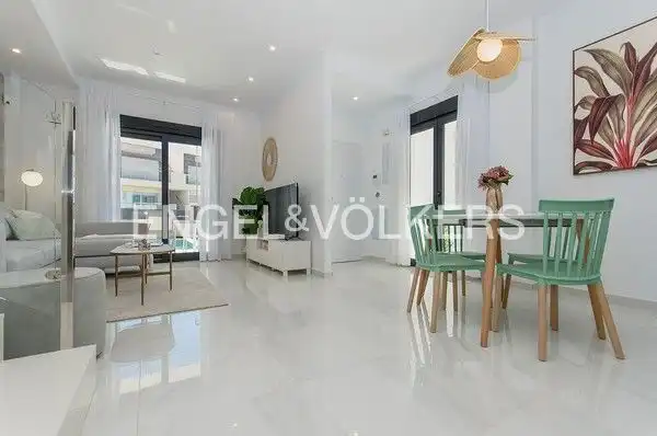 Sala de estar de Casa o chalet en venta en Orihuela con Aire acondicionado, Calefacción y Jardín privado