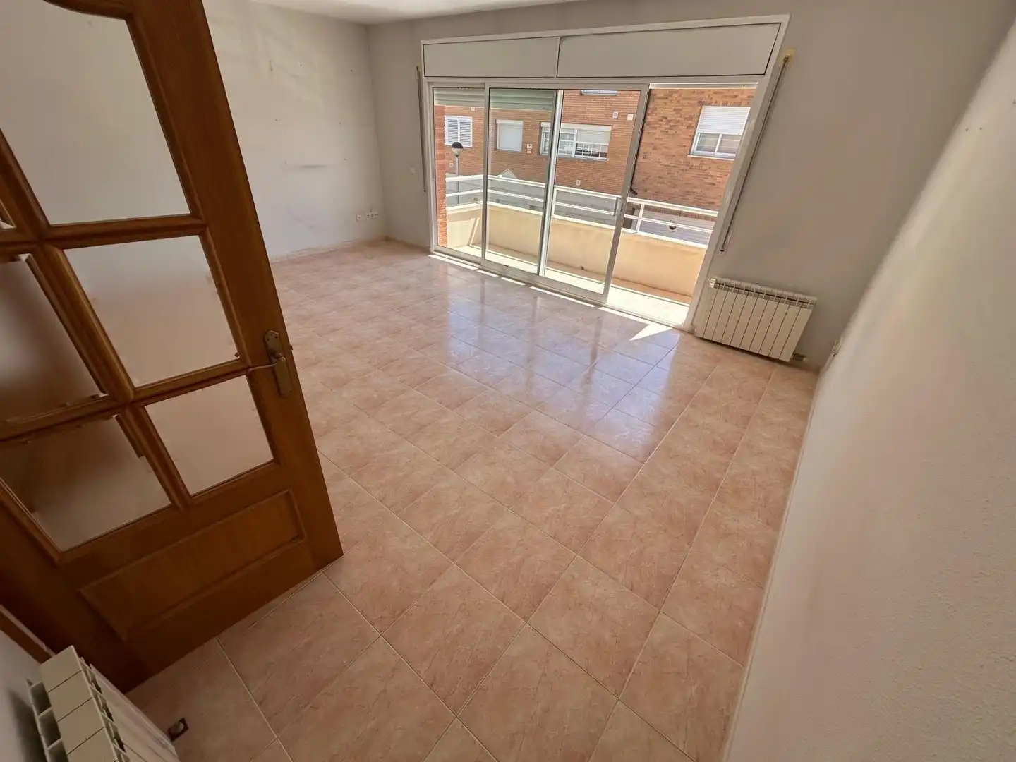 Sala d'estar de Casa adosada en venda en Vilanova i la Geltrú