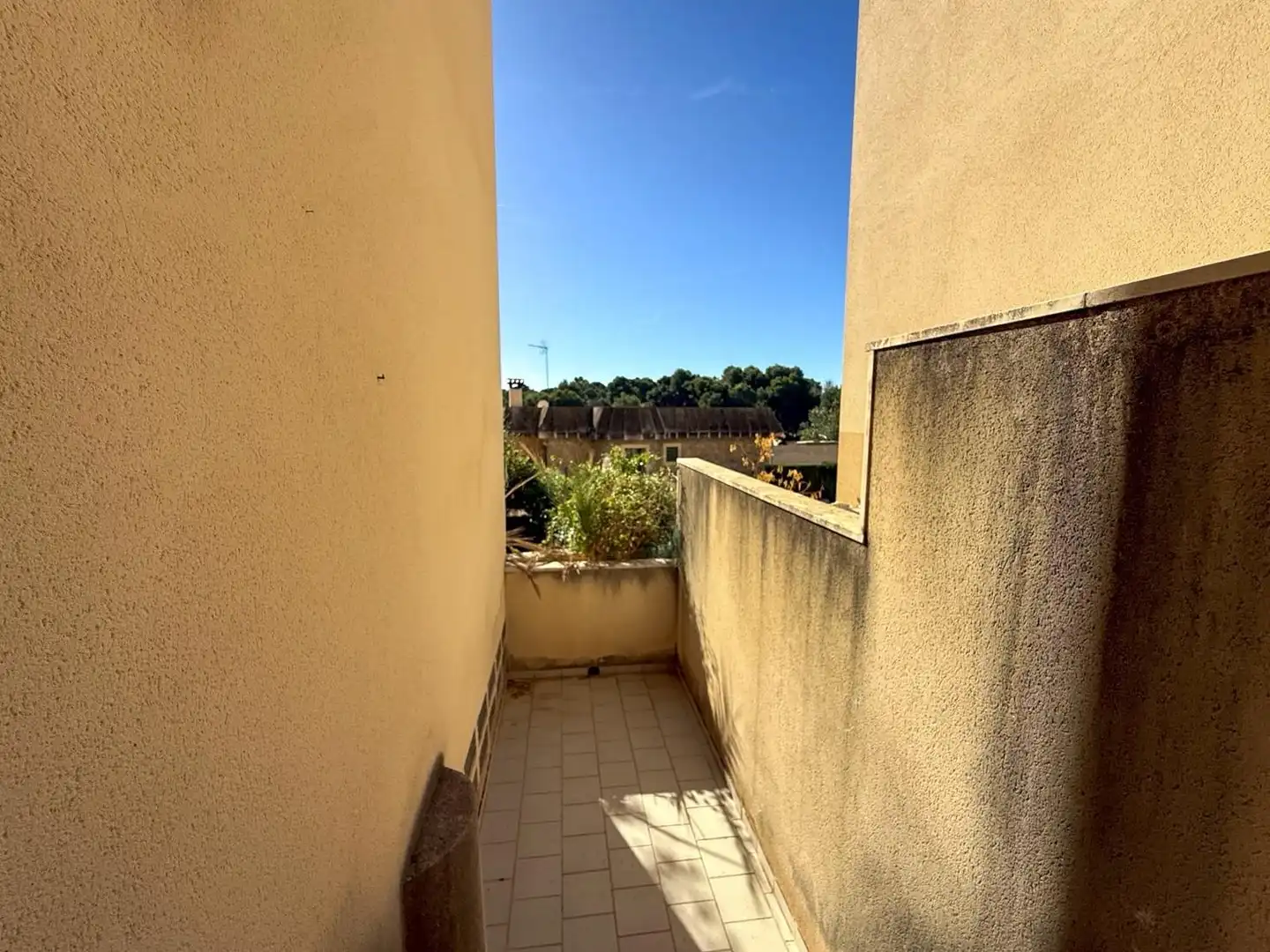 Terrasse von Haus zum Verkauf in  Palma de Mallorca mit Klimaanlage, Heizung und Privatgarten