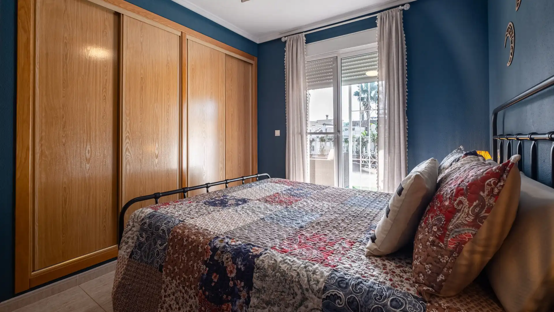 Habitación de Casa o chalet en venta en Santa Pola con Jardín privado, Terraza y Trastero