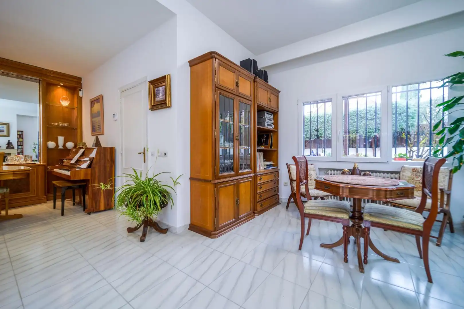 Comedor de Casa adosada en venta en Madrid con Calefacción y Jardín privado