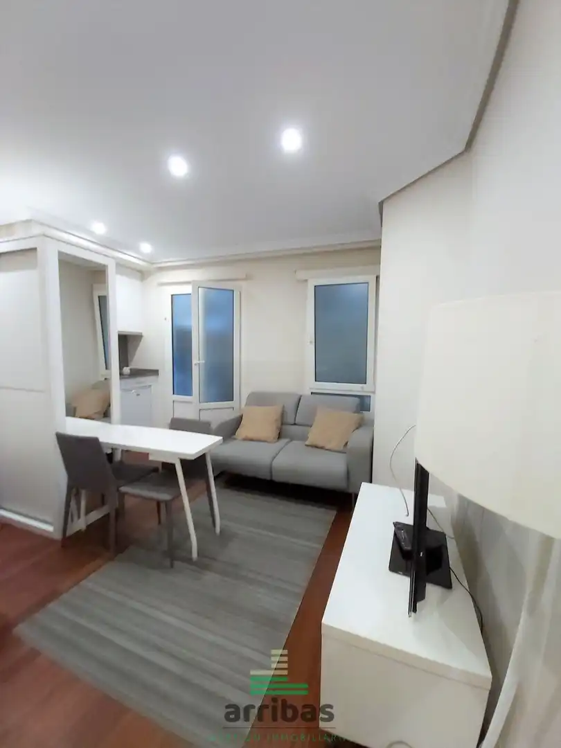 Appartement compact avec ascenseur à louer à Centro