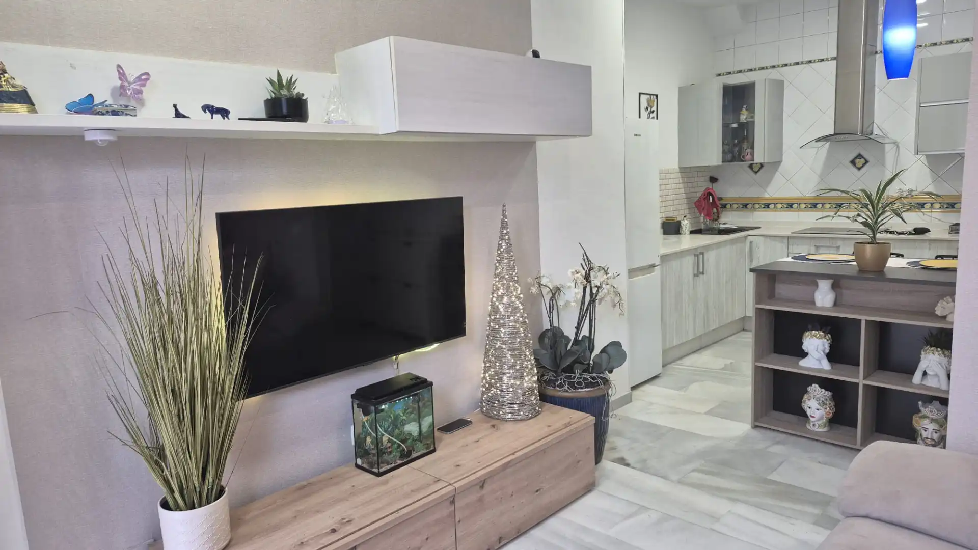 Piso con ascensor en venta en El Bajondillo, imagen 2