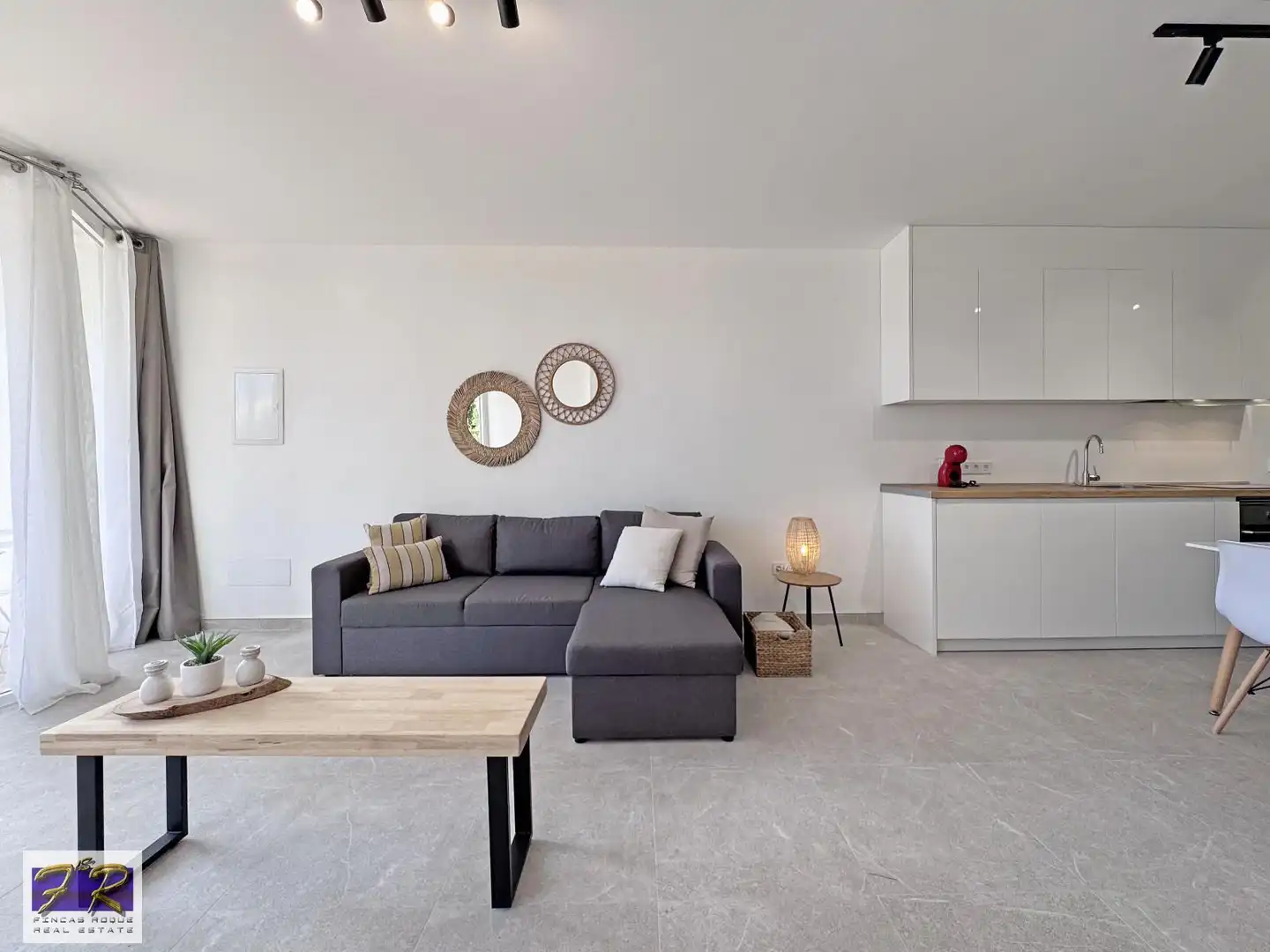 Sala d'estar de Pis en venda en Alcúdia amb Aire condicionat, Terrassa i Piscina