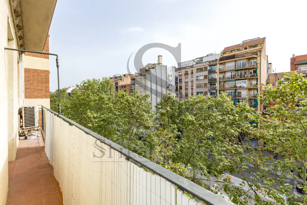 Vista exterior de Piso en venta en  Barcelona Capital con Aire acondicionado, Parquet y Horno