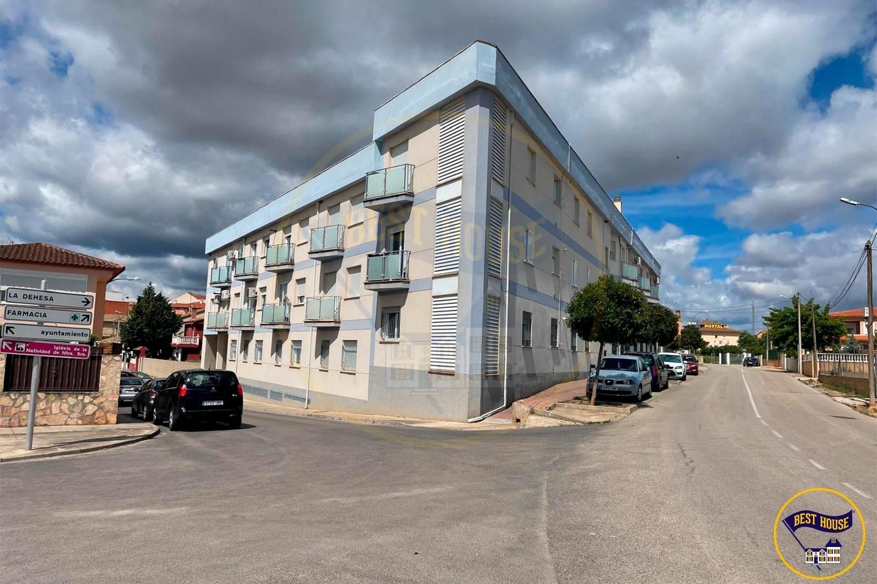 Außenansicht von Wohnung zum Verkauf in Arcas del Villar mit Heizung, Abstellraum und Möbliert