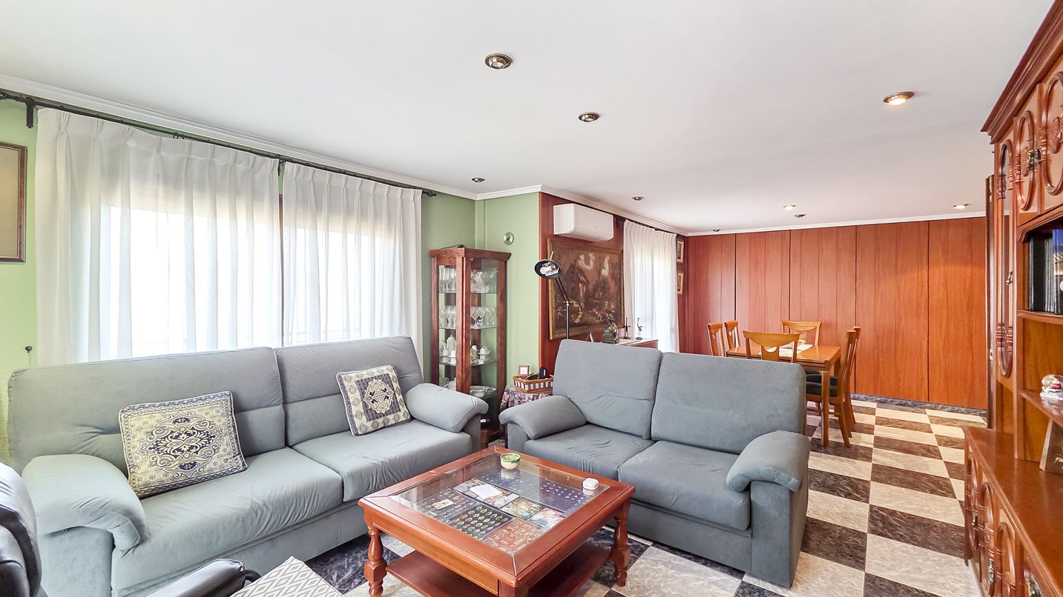 Sala d'estar de Pis en venda en  Valencia Capital amb Balcó