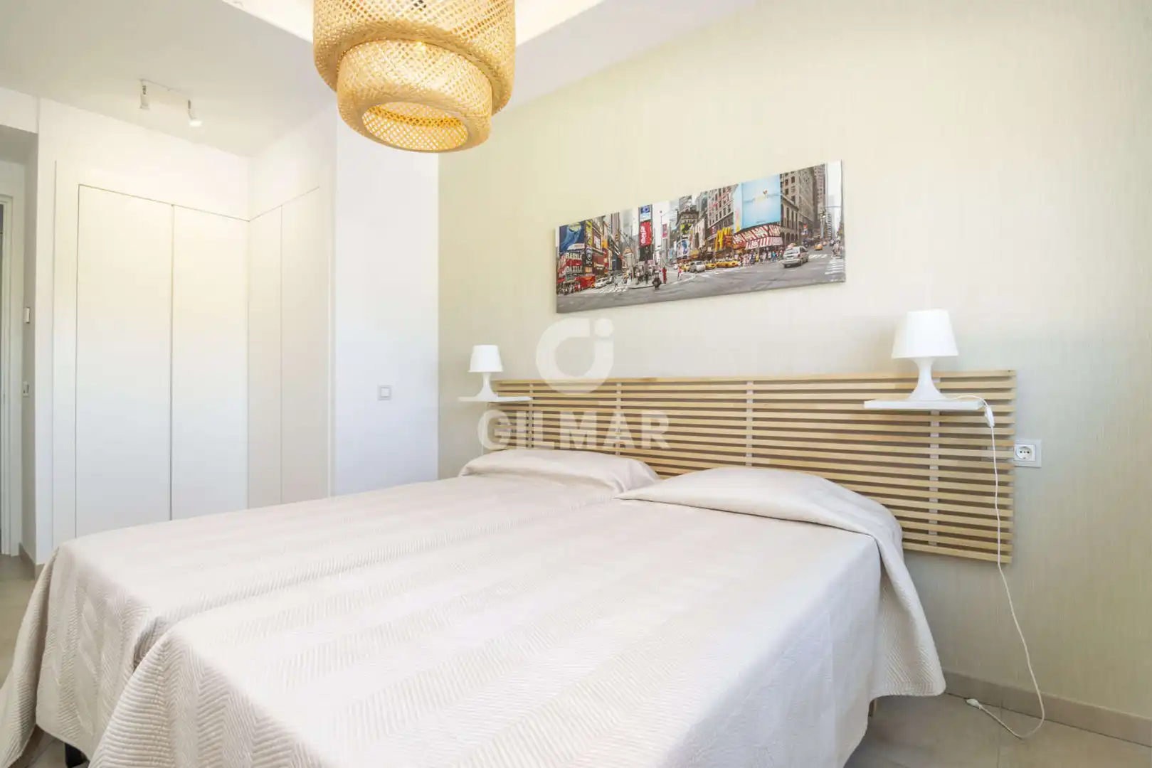 Dormitori de Apartament en venda en Estepona amb Calefacció, Traster i Piscina