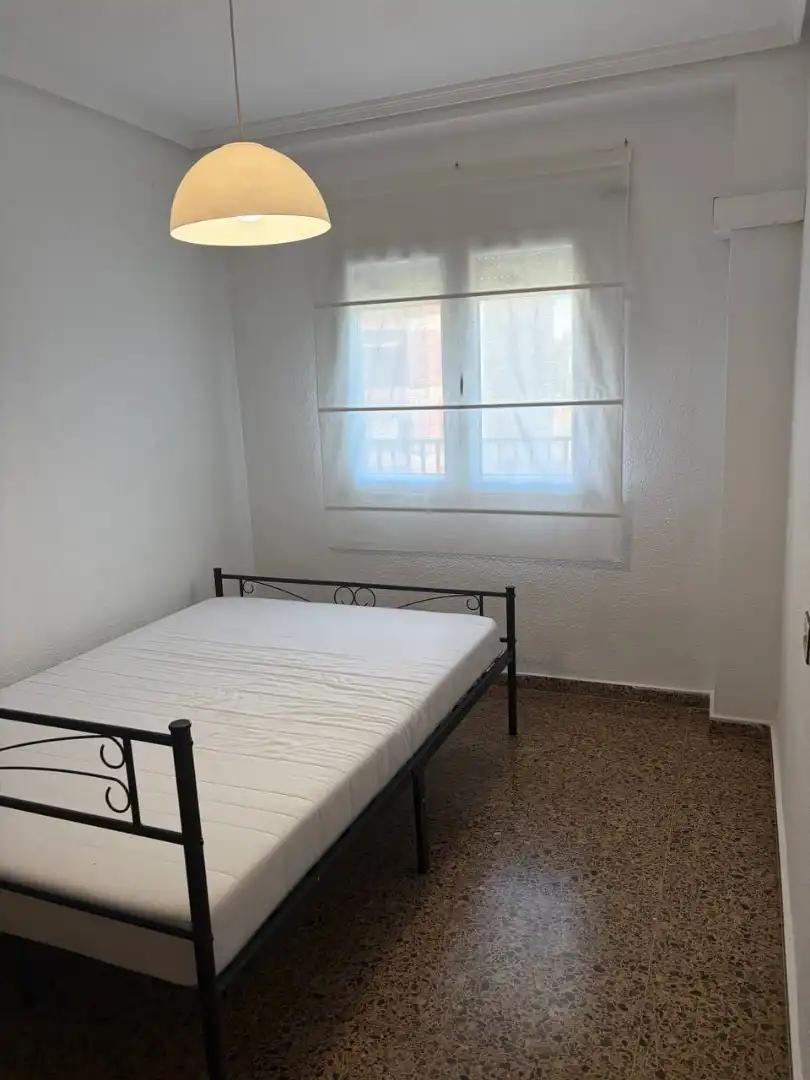 Dormitori de Pis de lloguer en Valencia amb Aire condicionat, Jardí privat i Terrassa