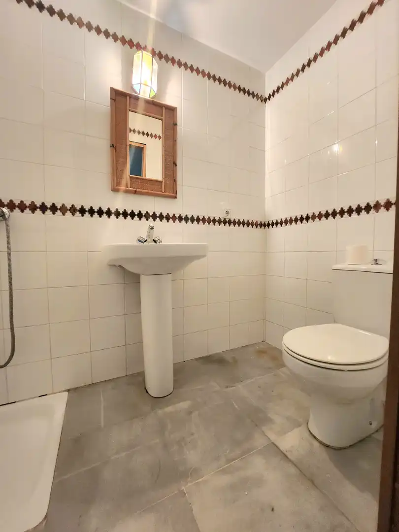 Baño de Casa o chalet en venta en Alcalá de Guadaira con Aire acondicionado, Calefacción y Jardín privado