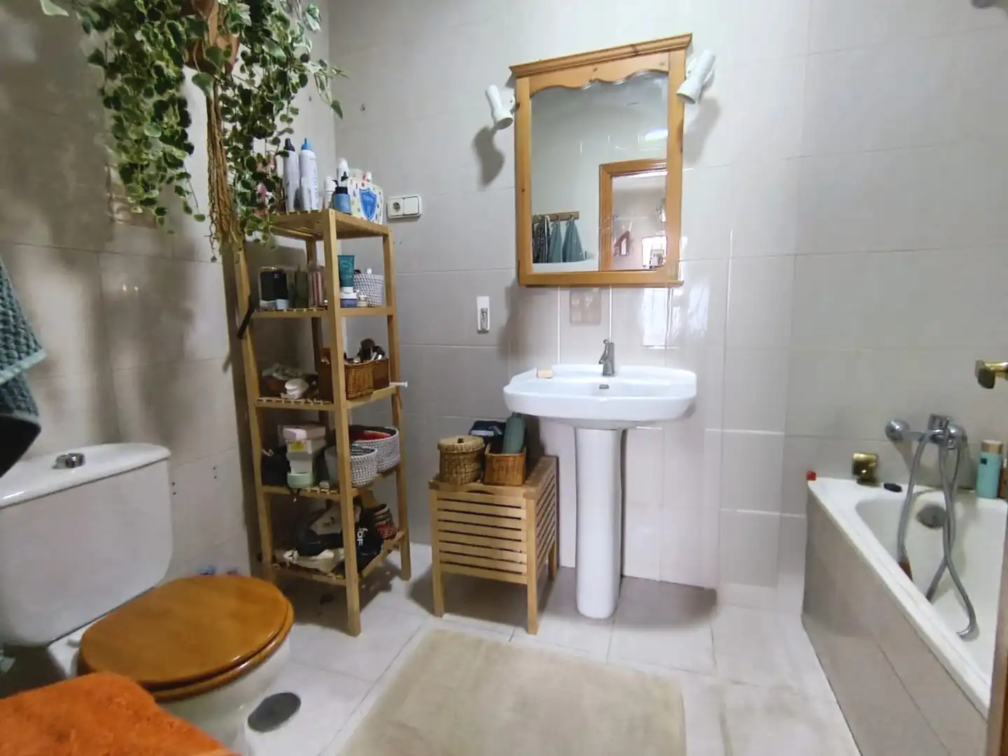 Baño de Casa adosada en venta en Alhaurín de la Torre con Terraza, Balcón y Alarma