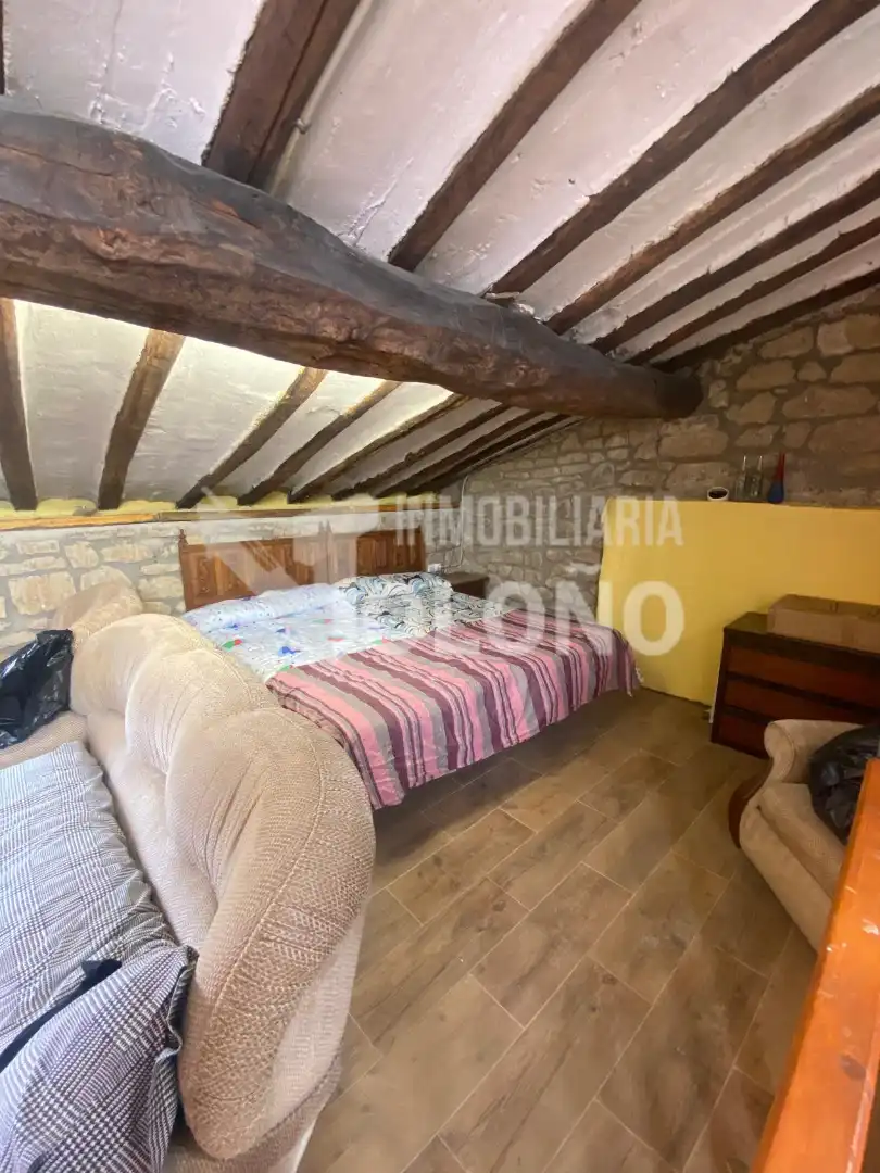 Schlafzimmer von Country house zum Verkauf in Rodezno mit Terrasse, Abstellraum und Möbliert