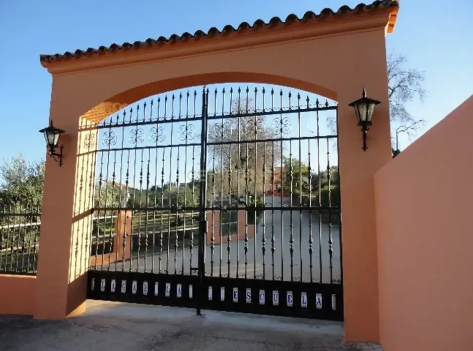 Casa o xalet en venda en Trujillo amb Aire condicionat, Jardí privat i Traster
