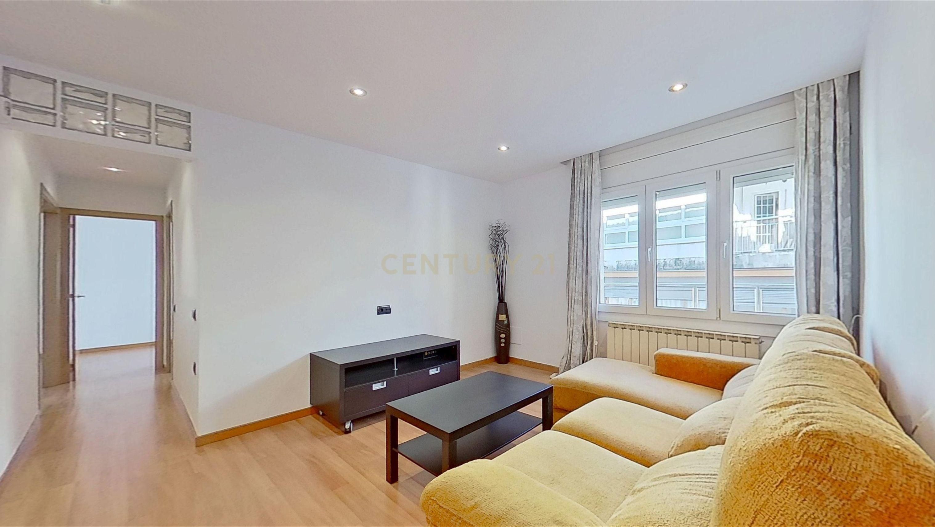 Living room of Flat for sale in Santa Perpètua de Mogoda  with Storage room