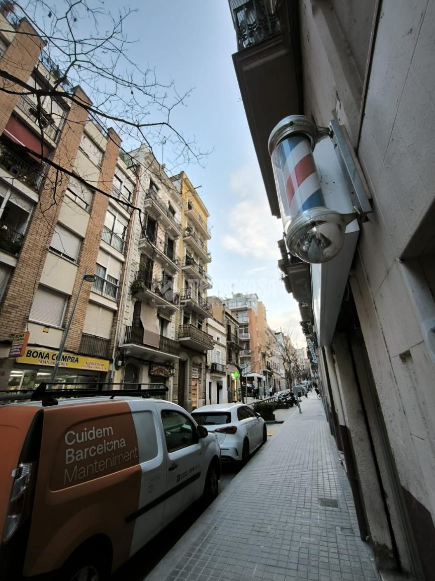 Vista exterior de Piso en venta en  Barcelona Capital con Calefacción y Balcón