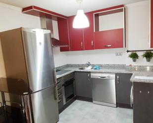 Cuina de Pis en venda en Oviedo  amb Calefacció, Parquet i Traster