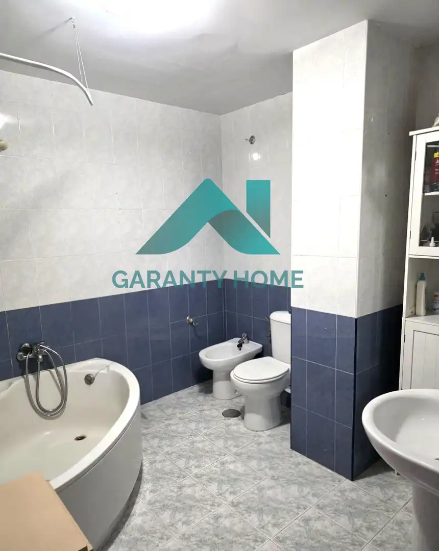 Baño de Piso en venta en Cáceres con Aire acondicionado y Parquet