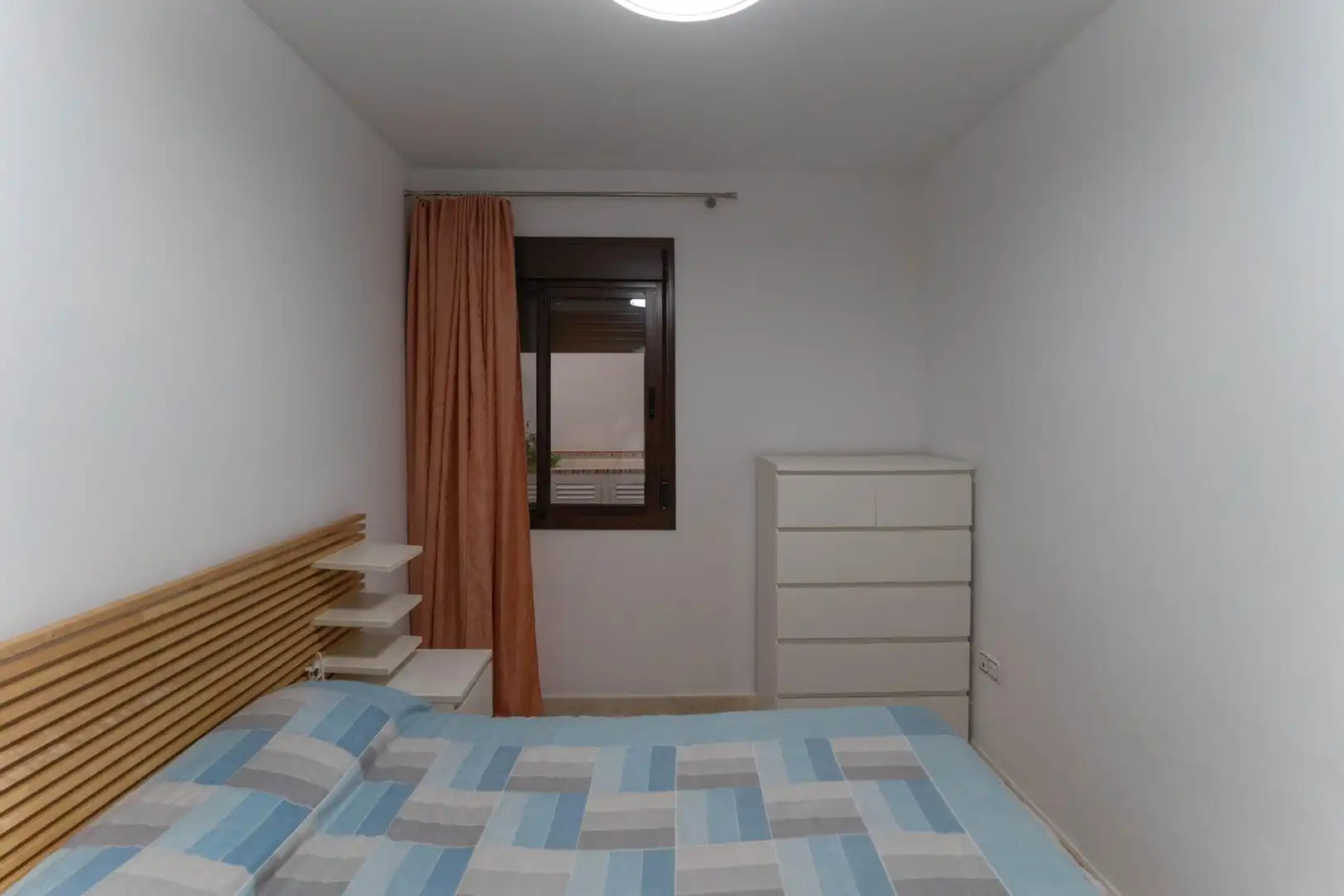 Habitación de Piso de alquiler en Alhaurín El Grande con Aire acondicionado, Calefacción y Amueblado