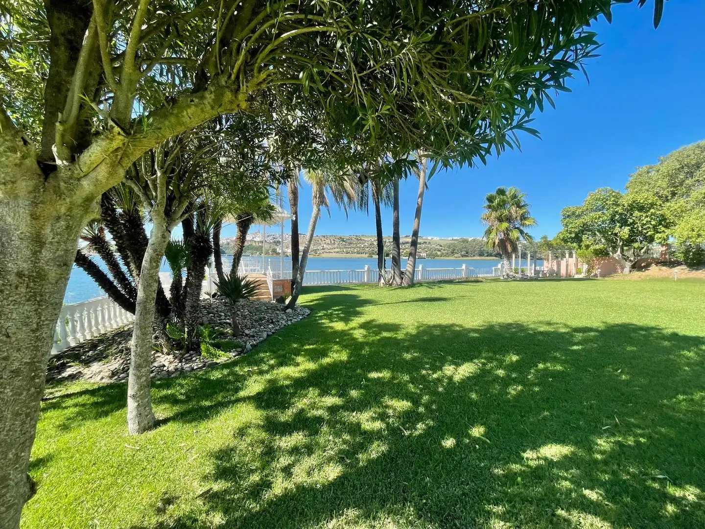 Jardí de Casa o xalet en venda en Arcos de la Frontera amb Aire condicionat, Jardí privat i Terrassa
