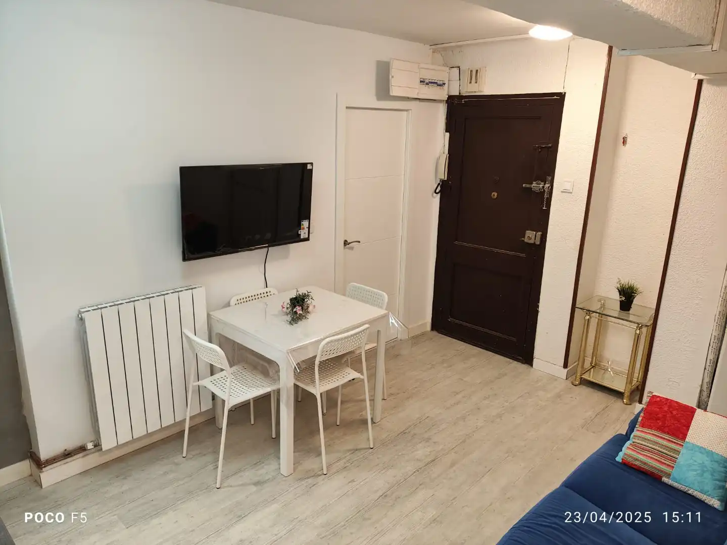 Living room of Flat for rent in Zaragoza  with Heating, Parquet flooring and Furnished