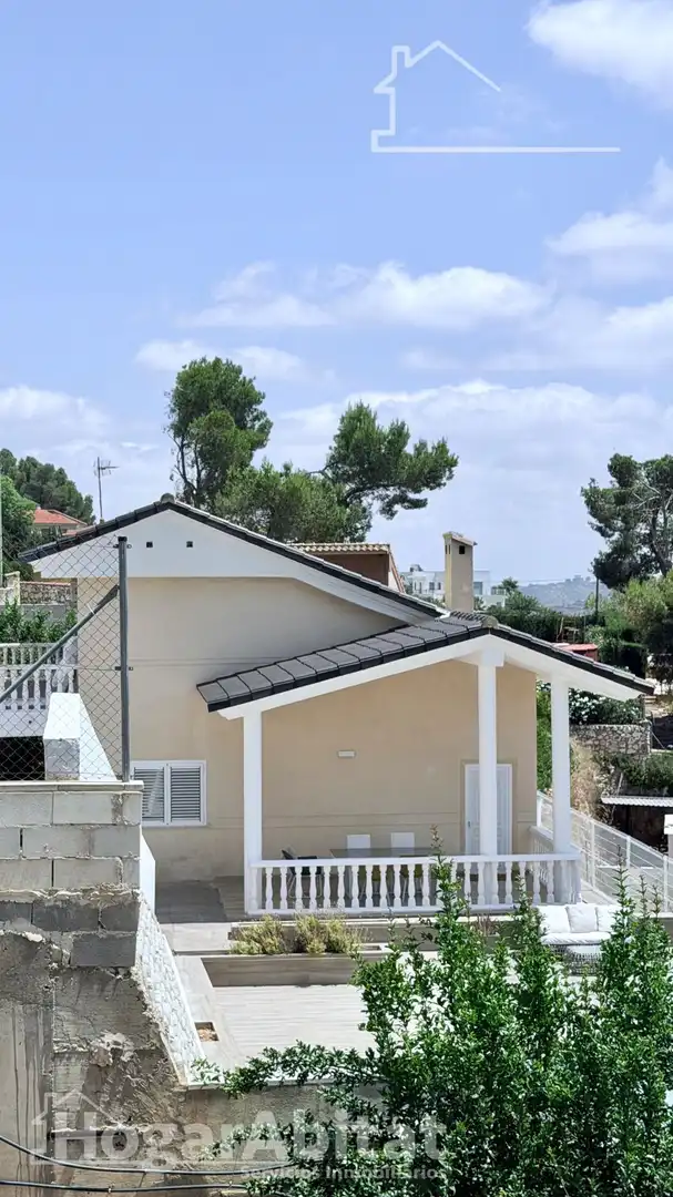 Vista exterior de Casa o chalet en venta en Torrent con Aire acondicionado, Calefacción y Jardín privado