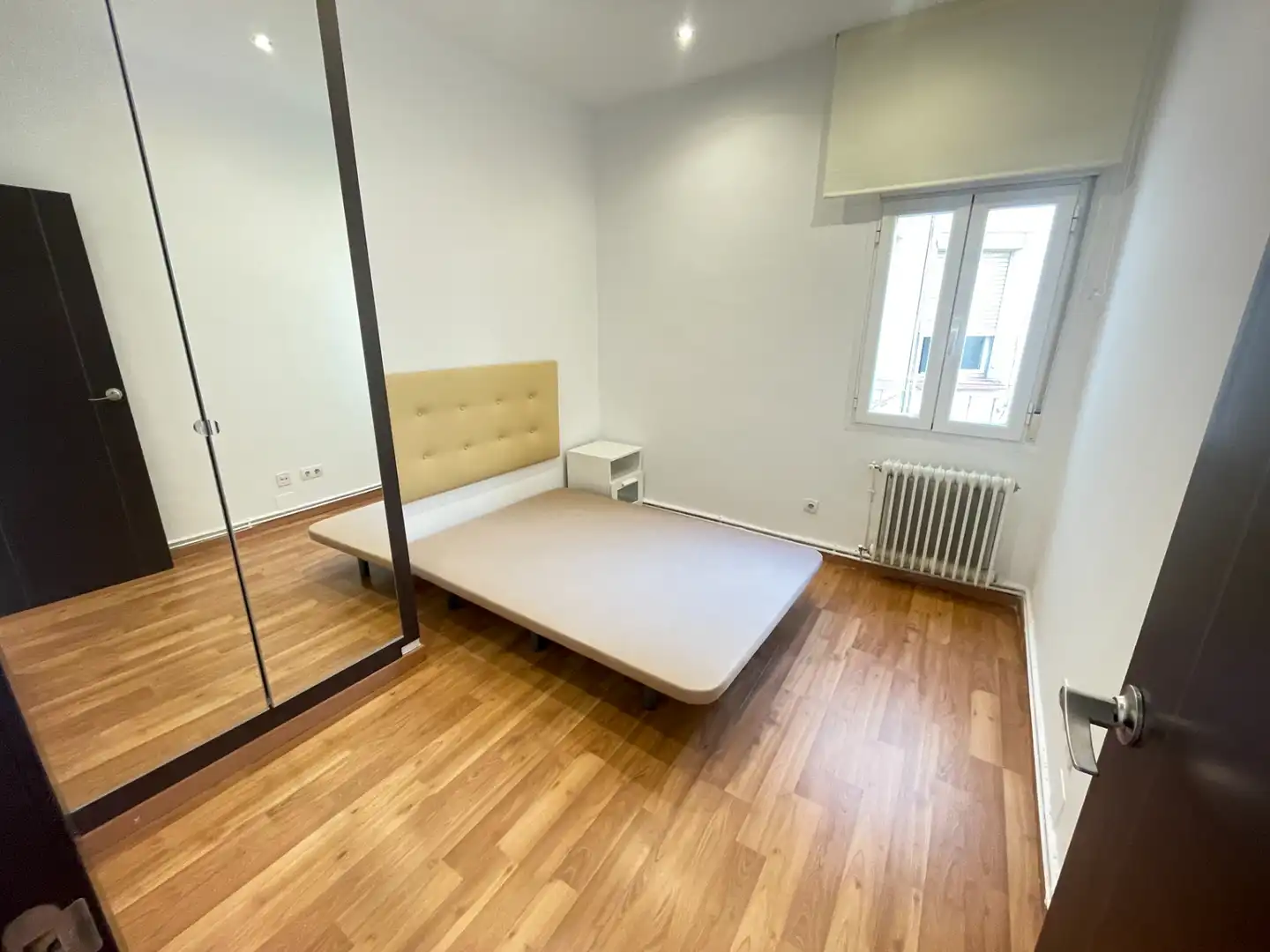 Habitación de Piso de alquiler en Madrid con Calefacción, Amueblado y Lavadora