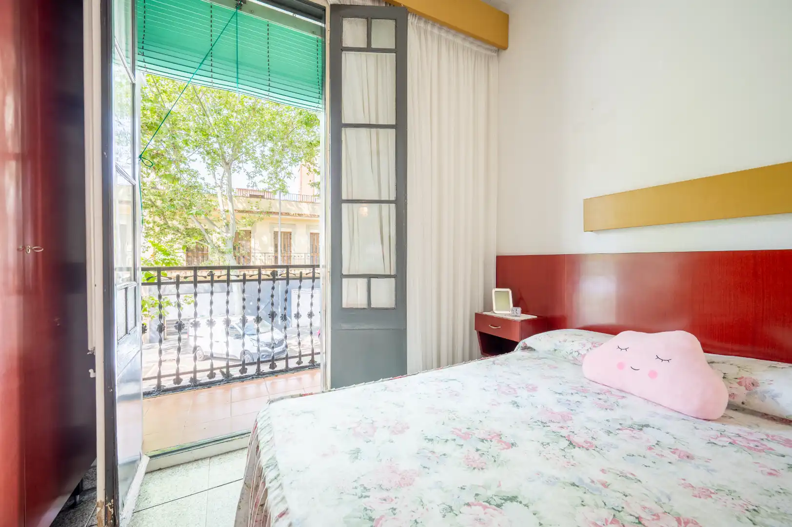Bedroom of Houses for sale in Barcelona