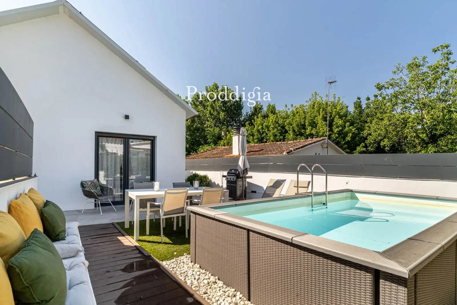 Swimming pool of Houses for rent in Sant Cugat del Vallès  with Air Conditioner, Storage room and Swimming Pool