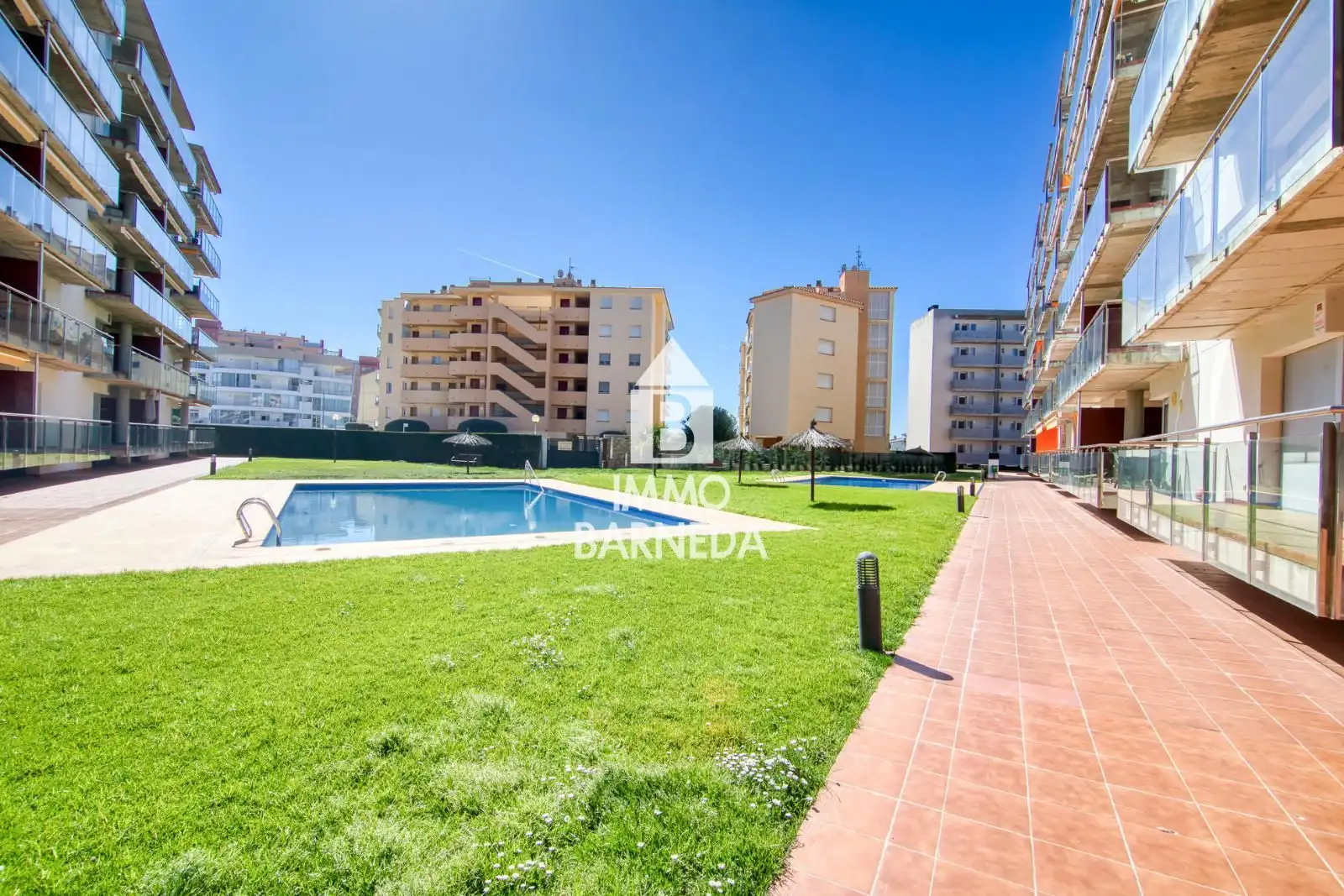 Swimming pool of Flat for sale in Roses  with Air Conditioner, Heating and Terrace