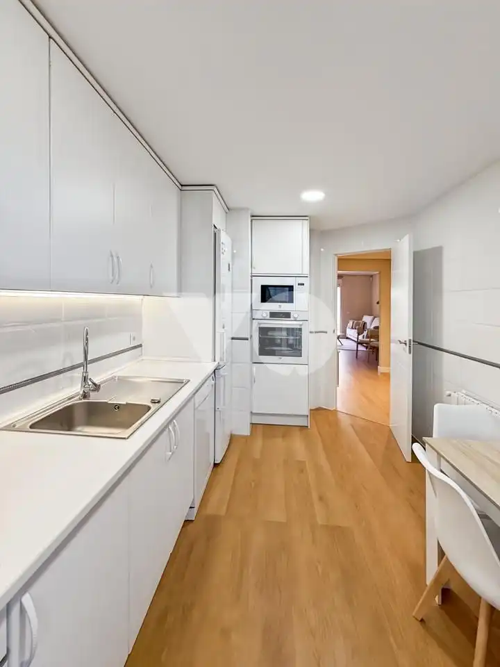 Küche von Erdgeschoss zur Miete in Majadahonda mit Heizung, Privatgarten und Terrasse