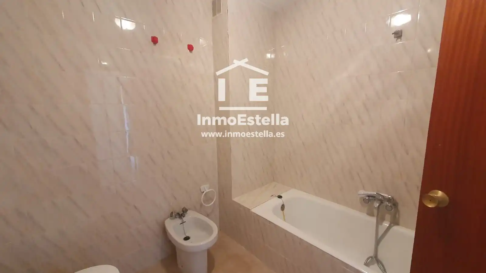 Bany de Pis en venda en Améscoa Baja amb Calefacció i Terrassa