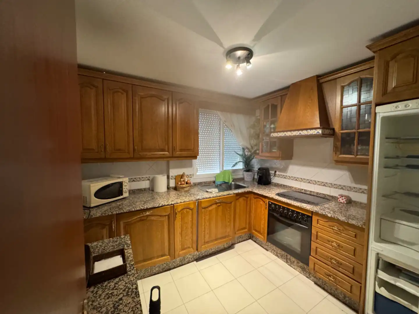 Kitchen of Flat for sale in Sanlúcar de Barrameda  with Air Conditioner, Heating and Terrace