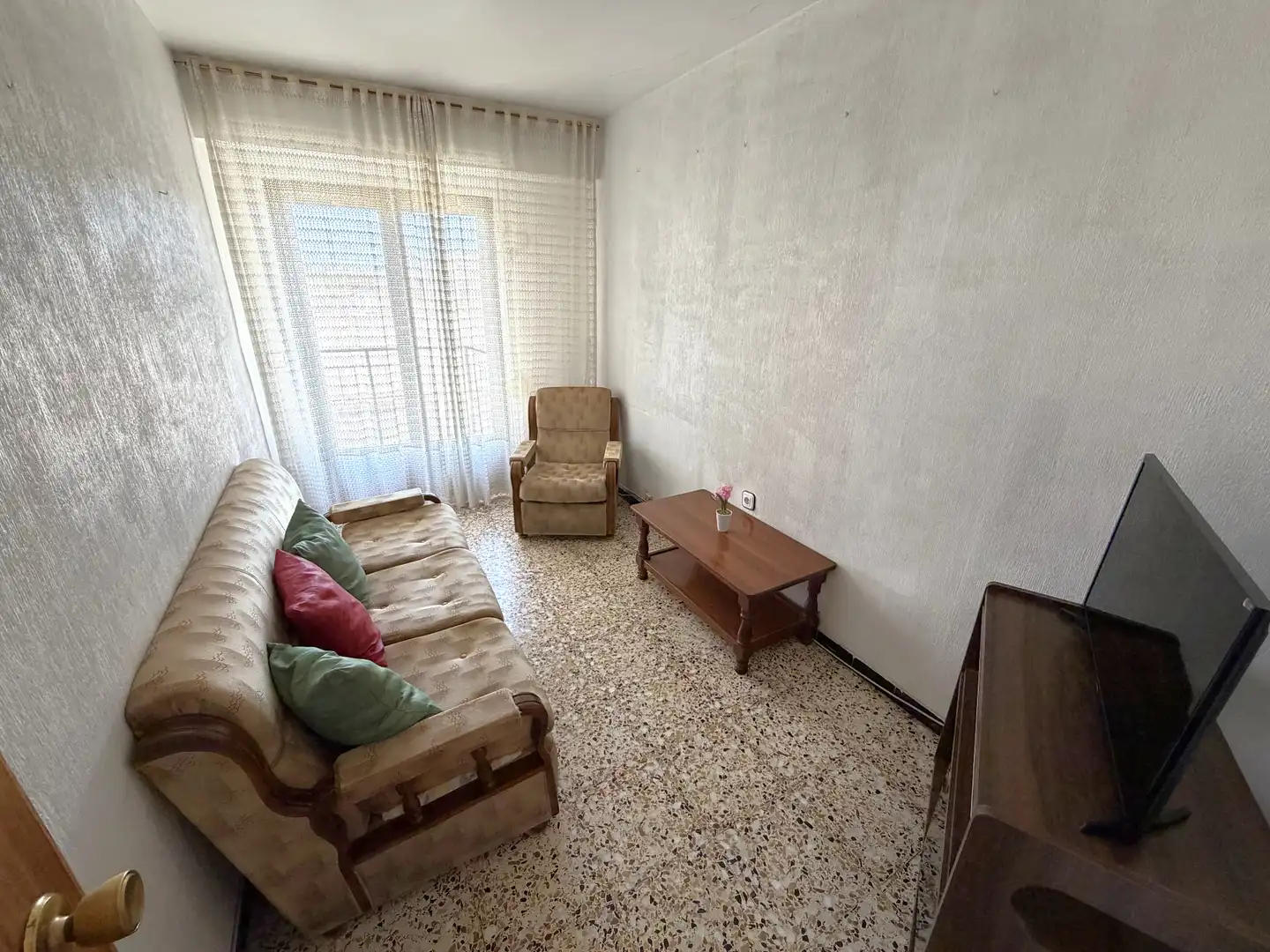 Sala d'estar de Pis en venda en Alicante / Alacant amb Moblat i Balcó