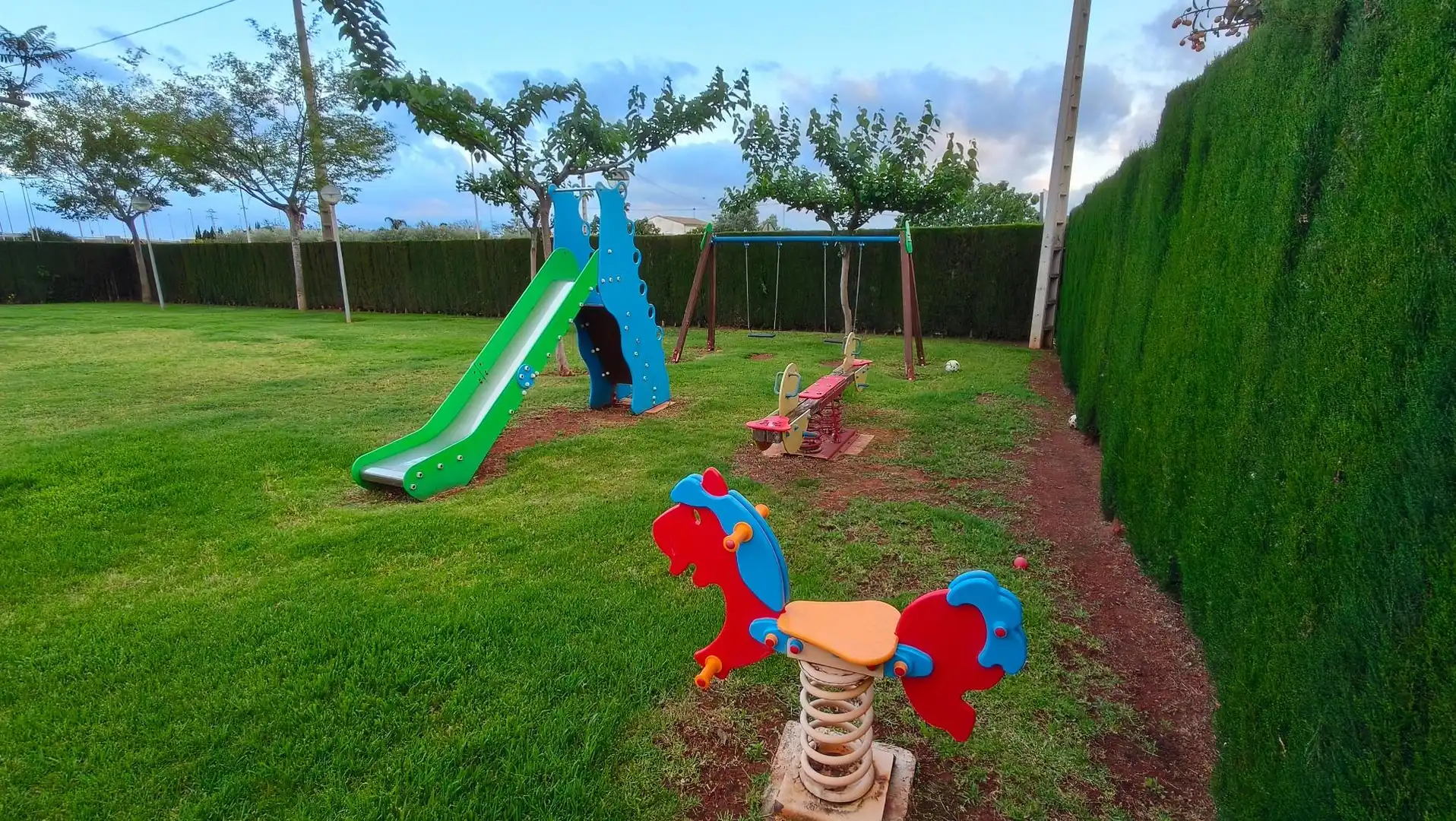Jardín de Piso en venta en Castellón de la Plana / Castelló de la Plana con Aire acondicionado, Calefacción y Trastero
